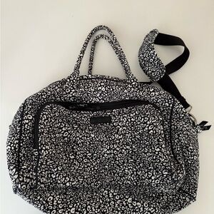 Vera Bradley Black and White cheetah leopard Patterned Women's Bag